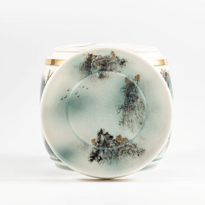 山水浮雕陶瓷骨灰罐 5